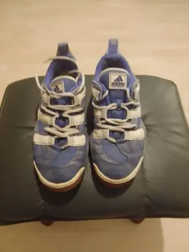 Chaussures de hand ball adidas taille 44,45