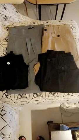 4 pantalons
