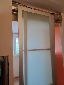 Grande porte de placard IKEA en verres
