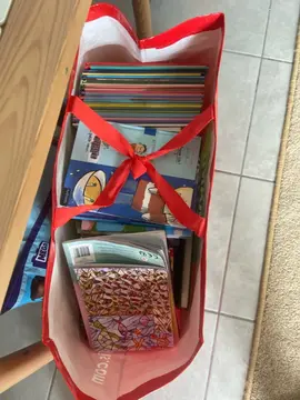 donne livre enfant excellent état voir neuf