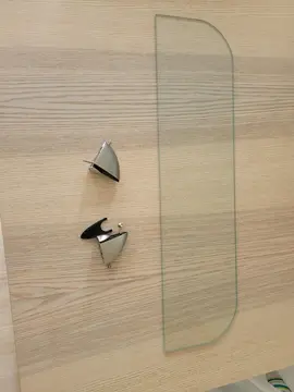 Étagère murale en verre