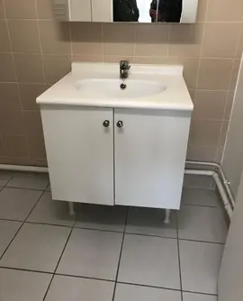 Meuble salle de bain avec lavabo