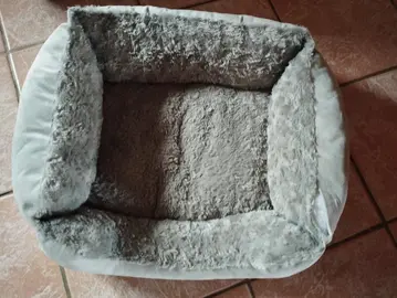 panier pour chat ou petit chien tout doux et douillet