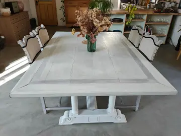 Table en bois massif