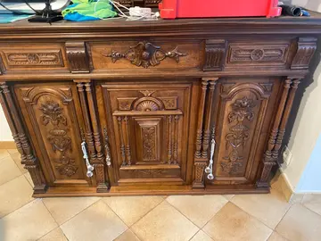 Vaisselier ancien