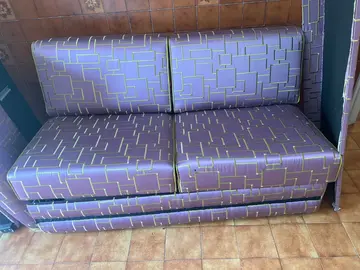 canapé lit jamais servi sans matelas, très bonne qualité,