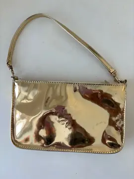 Pochette dorée