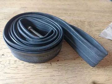 1 chambre a air vélo marque kenda 700 x35-43c