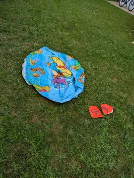 piscine enfant et brassards