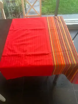 nappe 230 x100 rouge