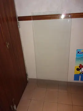 Etagère en verre - Dimensions : 120 cm X 50 cm X épaisseur 0,5 cm