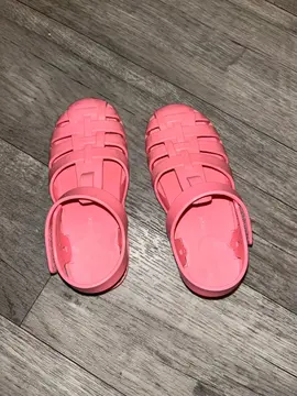 sandalles