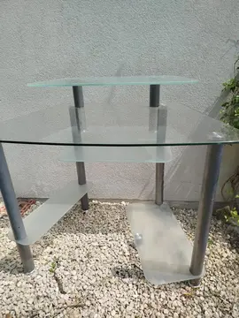 Bureau pour informatique en verre