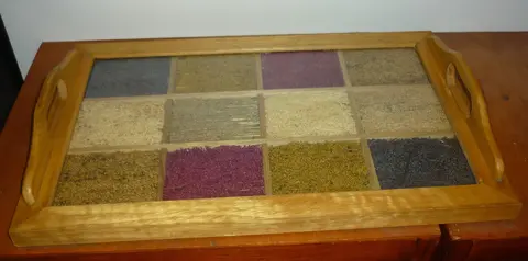Plateau en bois et verre