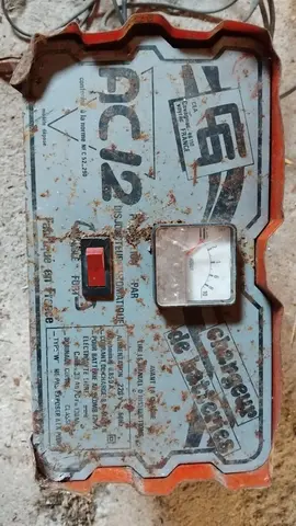 chargeur batterie voiture