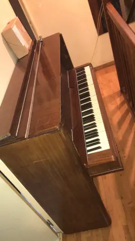 Piano droit