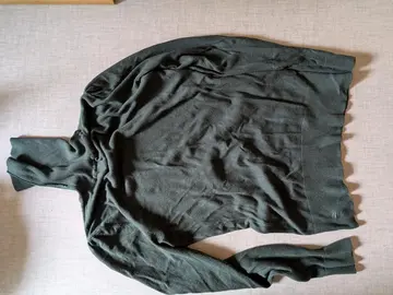 pull vert fin col roulé