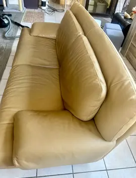 deux fauteuils cuir camel