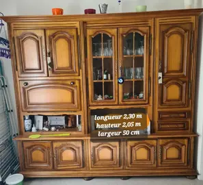 Grand buffet en bois
