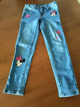 jean fille Disney 7/8 ans