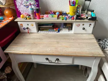 meuble table enfant type coiffeuse