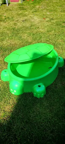Jeux extérieur jeune enfant