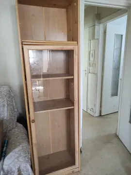 meuble avec porte vitrée