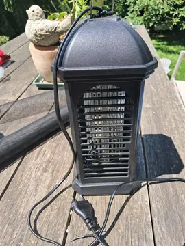 lampe anti-insectes