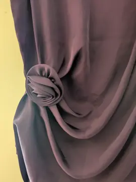 chemise sans manches violette joli drapé