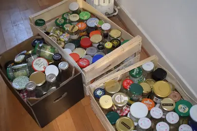 Bocaux vides à couvercles vissés