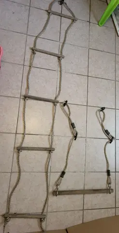échelle et trapèze en corde
