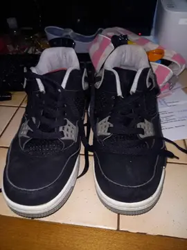basket noir et gris pour mixte bon état pointure 40
