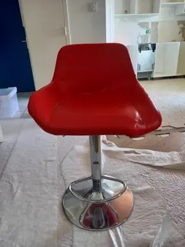 fauteuil de bar rouge