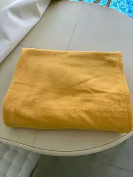 Couverture polaire jaune pour lit 1 personne