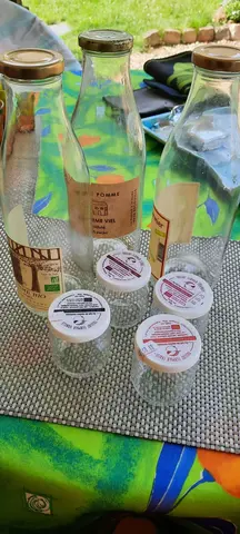 bouteilles et pots verres vides