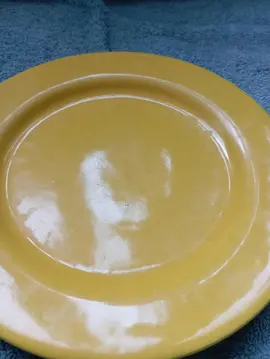 1 assiette à dessert jaune