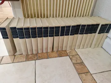 Collection complète encyclopedie universalis année 1081