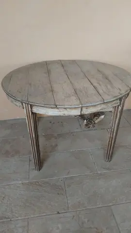 table ronde en bois ancienne