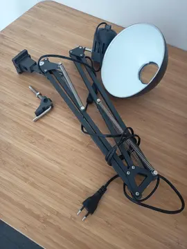 Lampe de bureau avec fixation IKEA