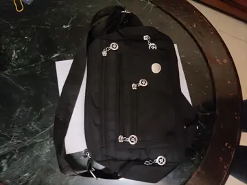 petit sac à main en tissus.