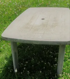 Table de jardin extérieur