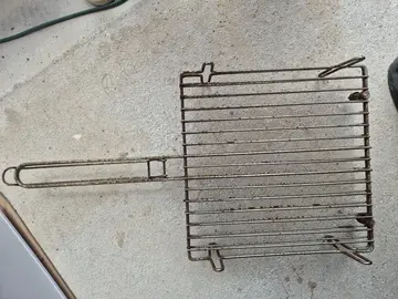 grille pour griller viande, poisson ou légumes