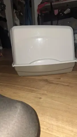 litière chat ( il manque la porte de devant)