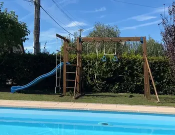 Aire de Jeu en Bois Toboggan Balançoires