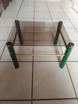 Petite table basse en verre