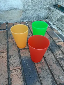 Verres plastiques pour pique-nique