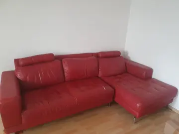 canapé cuir rouge etat satisfaisant