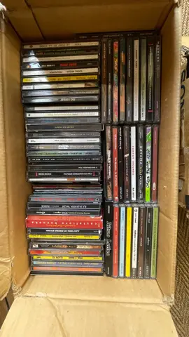 Donne lot de 100 cd - dvd