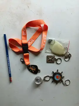 Tour de cou et porte-clés