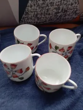4 petites tasses